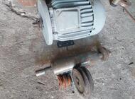 Grajewo ogłoszenia: Sprzedam silnik elektryczny z wałkiem do krajzegi , mogę rónież... - zdjęcie