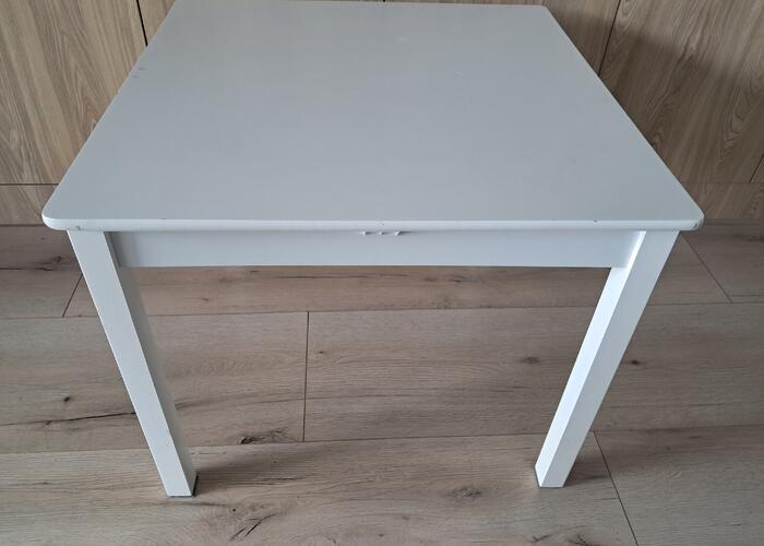 Grajewo ogłoszenia: Sprzedam stolik dziecięcy 60x60x50.