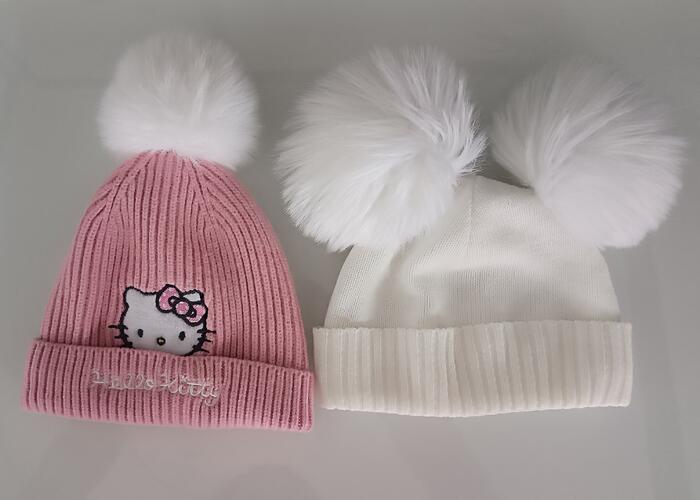 Grajewo ogłoszenia: Sprzedam czapeczki na polarku 6-9 miesięcy. Różowa raz...