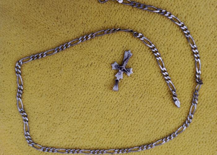 Grajewo ogłoszenia: Łańcuszek srebrny z krzyżykiem.