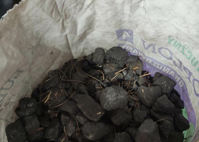 Grajewo ogłoszenia: Sprzedam końcówkę węgla w workach ,3 worki po 35kg i 4 worki po...