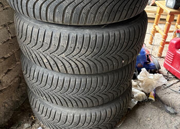 Grajewo ogłoszenia: Sprzedam 4 opony z felgami do VW 4 rozmiar 195/65/15 zimowe